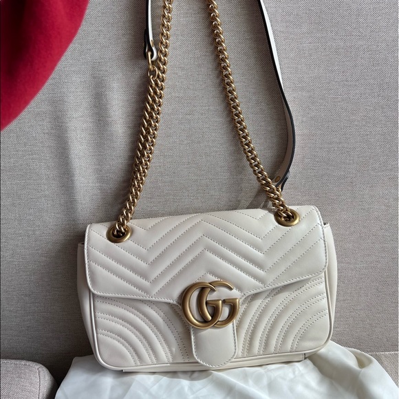 SOLD- AUTHENTIC Gucci Marmont Matelasse Mini in White - Picture 11 of 12